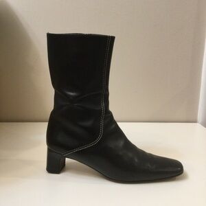 Coal Haan Black Leather Ankle Boots Size 7.5 B  Heel 2 inches Leather Sole